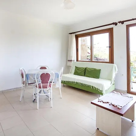 公寓 Flat W Nature View Balcony 1 Min To In *